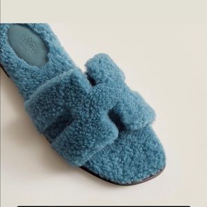 Hermes oran woolskin slides